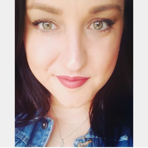 Meet your Posher, Tori - Picture 1 of 1